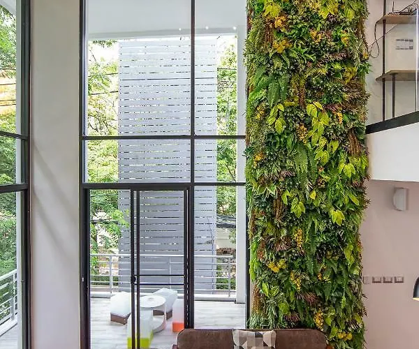 Benviar Tonson Residence