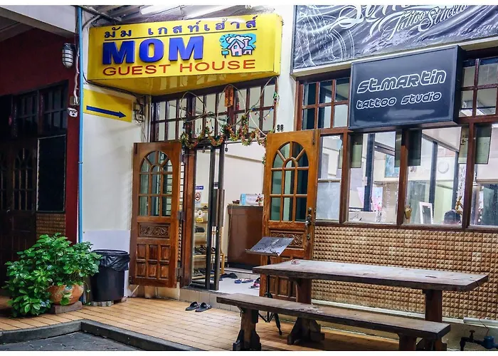 Mom Guesthouse
