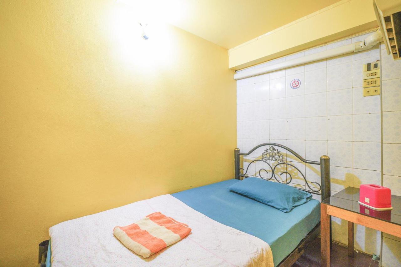 Oyo 938 Place Hotel