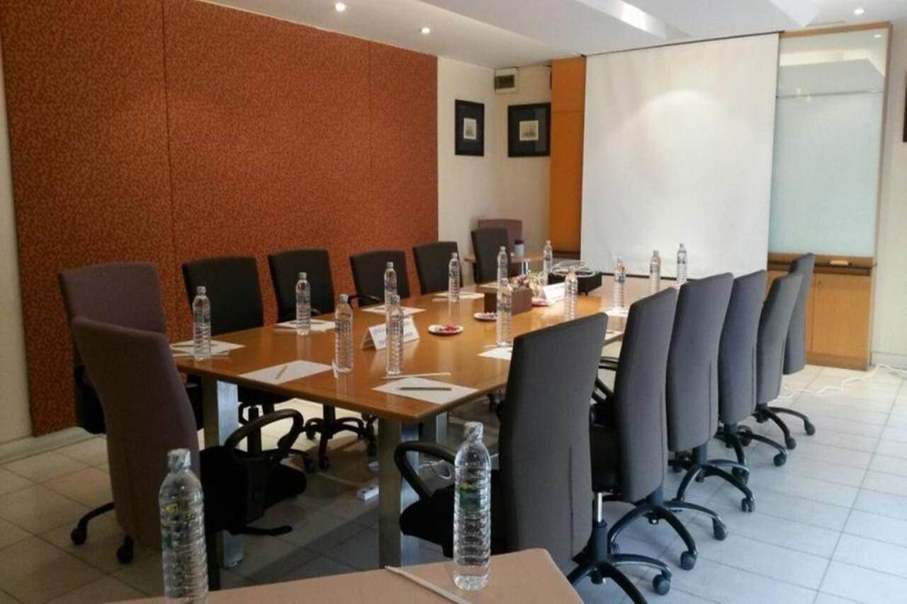 Ziniza The Boutique Service Hotel 3*