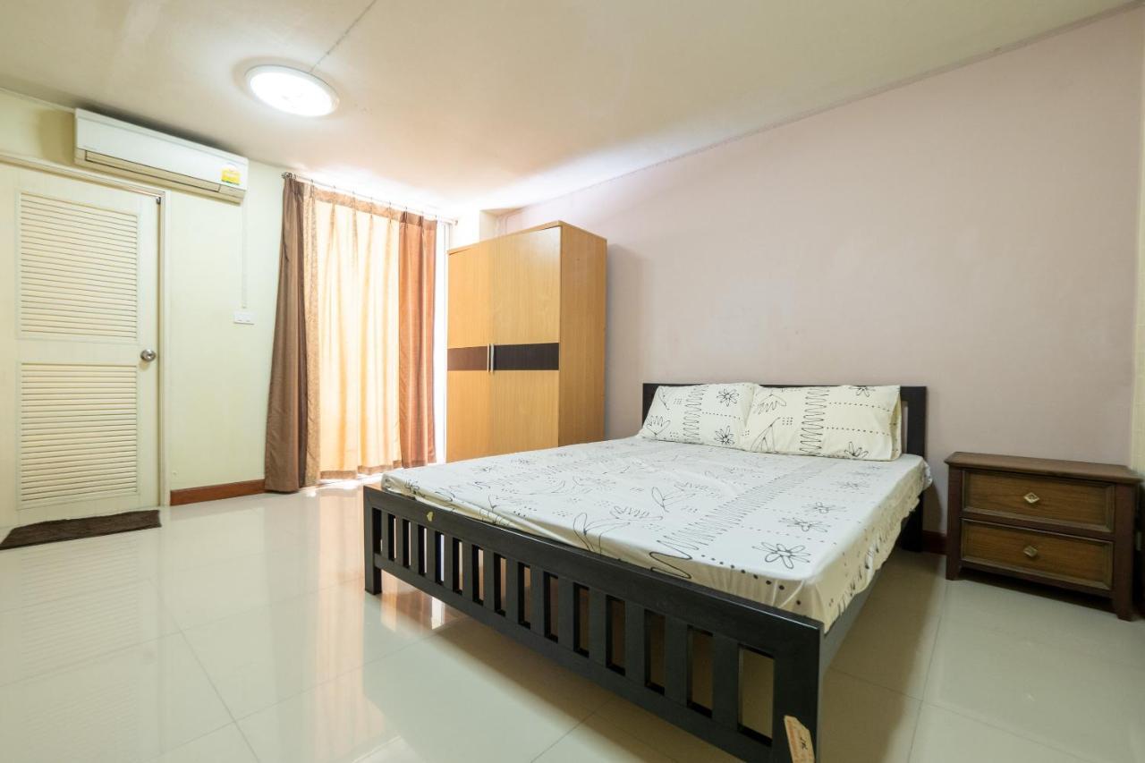 Oyo 1071 Baan Tevej Hotel Bangkok