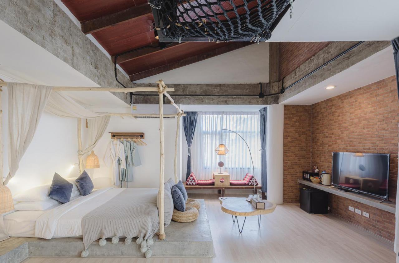 Yolo Boutique Hotel