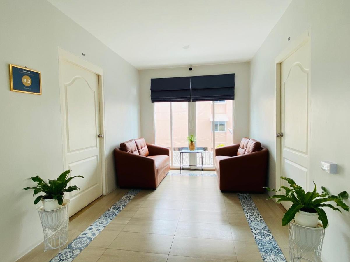 Apartemen Teak *