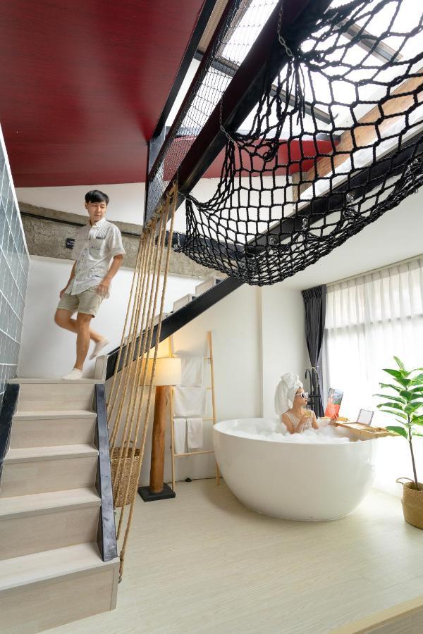 Hotel Yolo Boutique 3*