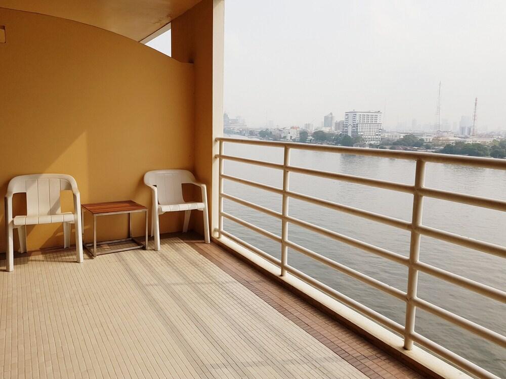 Hotel The Royal River 4*