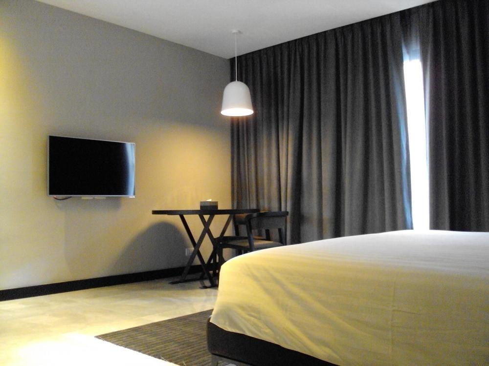 S Ratchada Leisure - Sha Hotel 5*