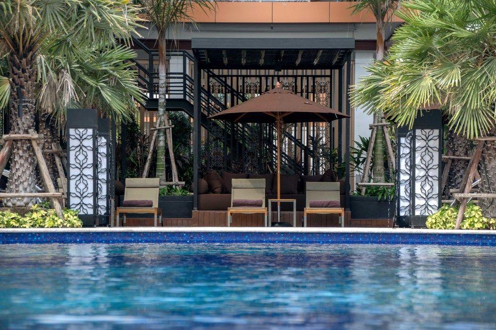 Le Meridien Suvarnabhumi, Golf And Bangkok