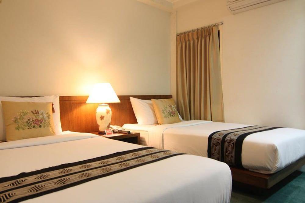 Cha-cha Banglumphu Hotel Bangkok