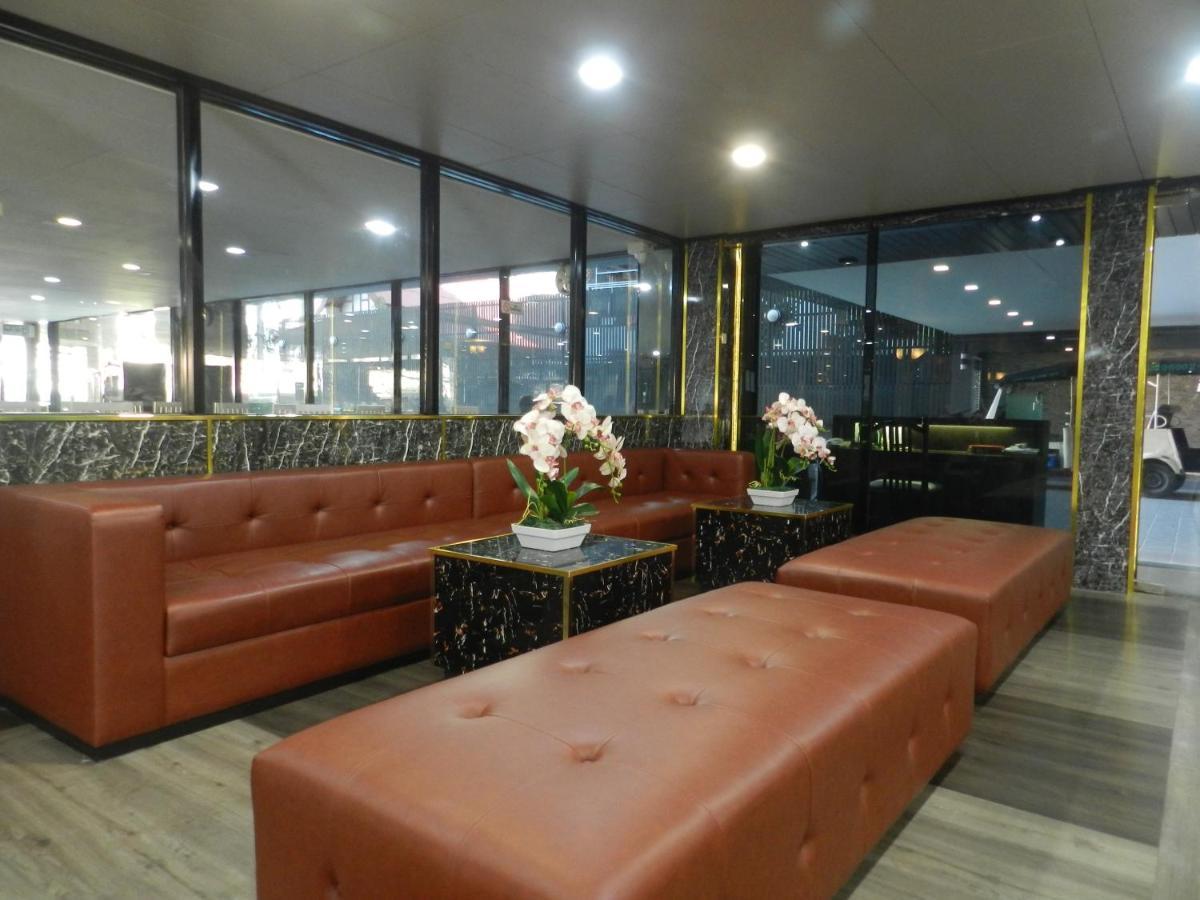Nanatai Hotel 3*