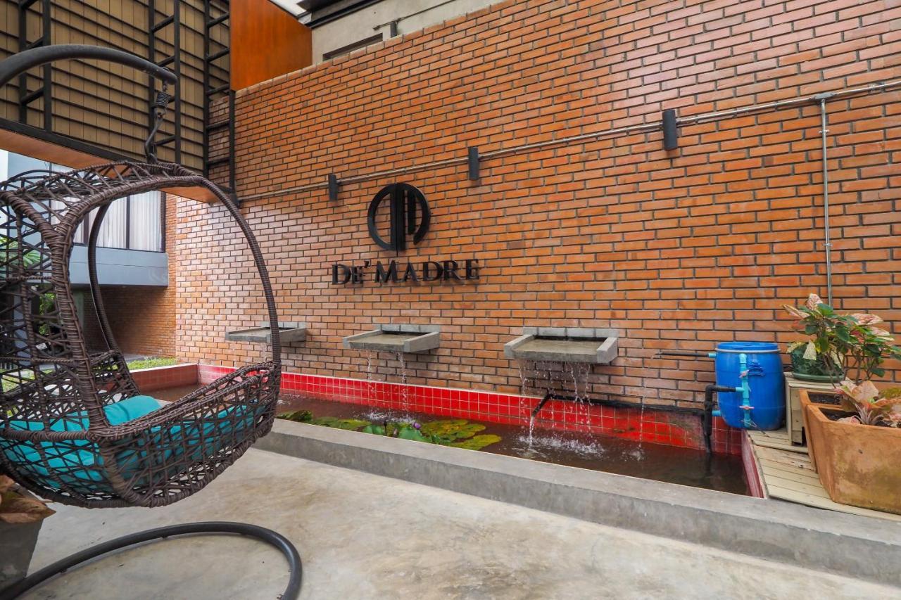 Oyo 75368 Demadre Hotel