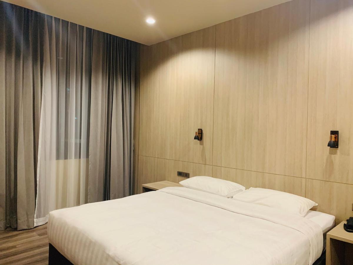 Gold Orchid Hotel 4*