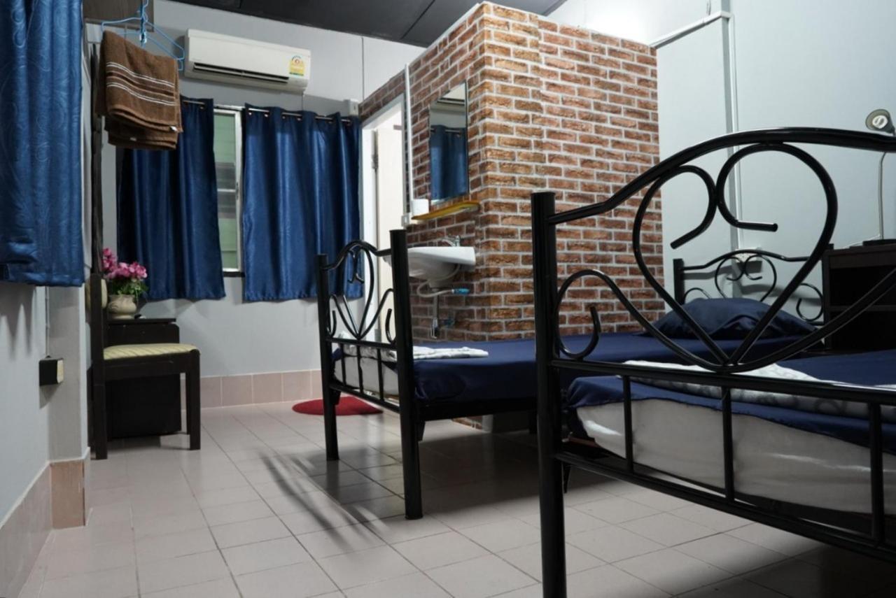 Hostel Norch's *