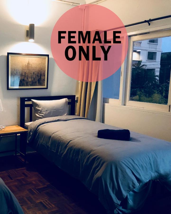 Pingplalee Female House Bed & Breakfast Bangkok