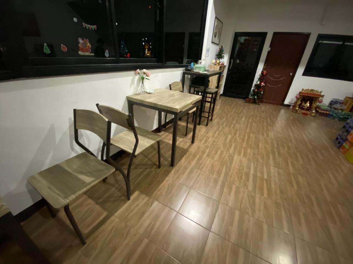 Happy Hostel Bangkok