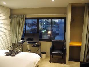 Siamese Studio Bangkok