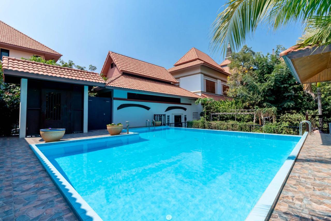 Primrose Place 2*