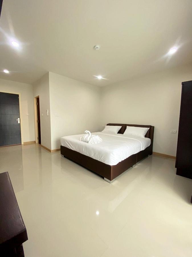 Re Riva Apartment Bangkok