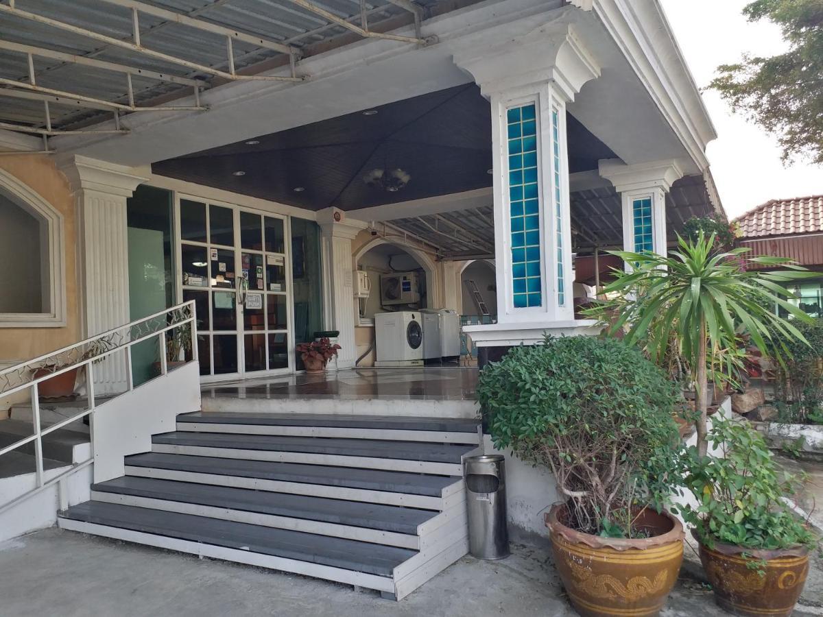 Convenient Resort, Suvarnabhumi Airport 3*