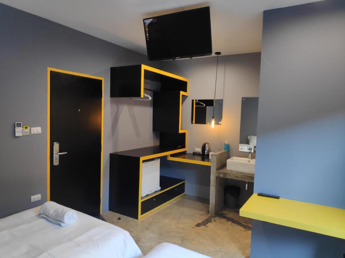 Ratch66 Huai Khwang Mrt Inn
