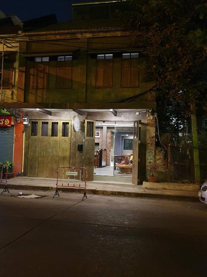 Baan Wualamphong บ้านวัวลำพอง Tempat Tidur & Sarapan *