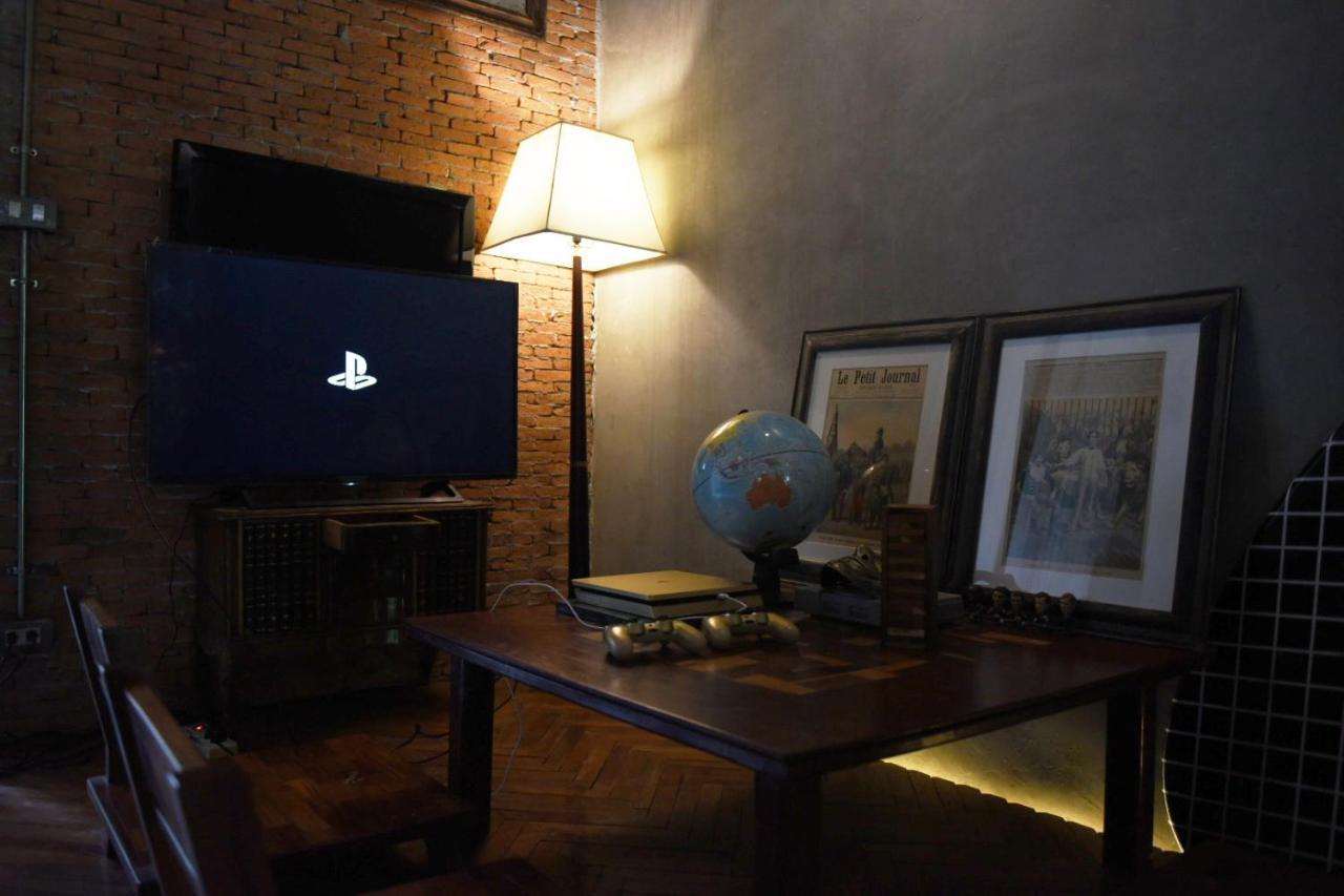 Banya Huaikhwang Hostel