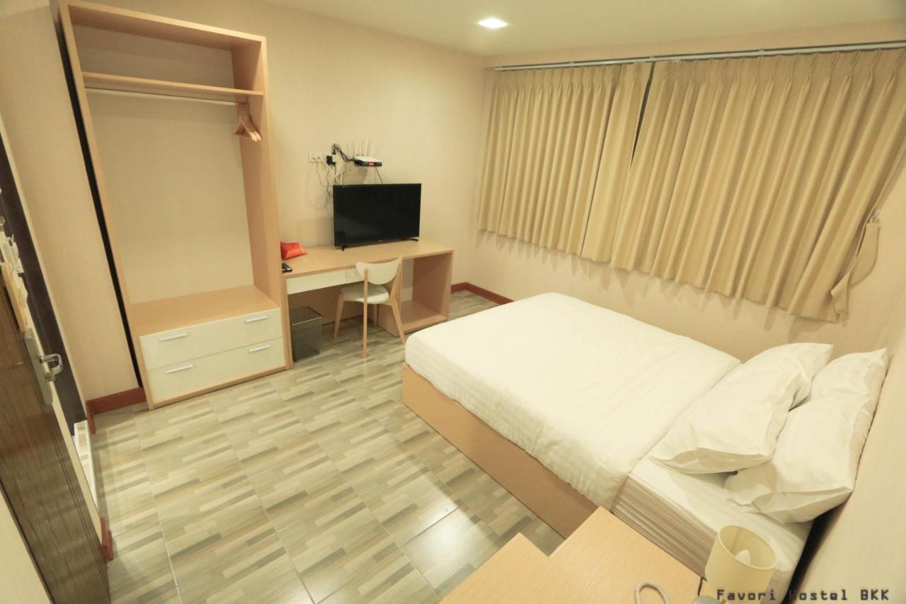 Favori Surawong