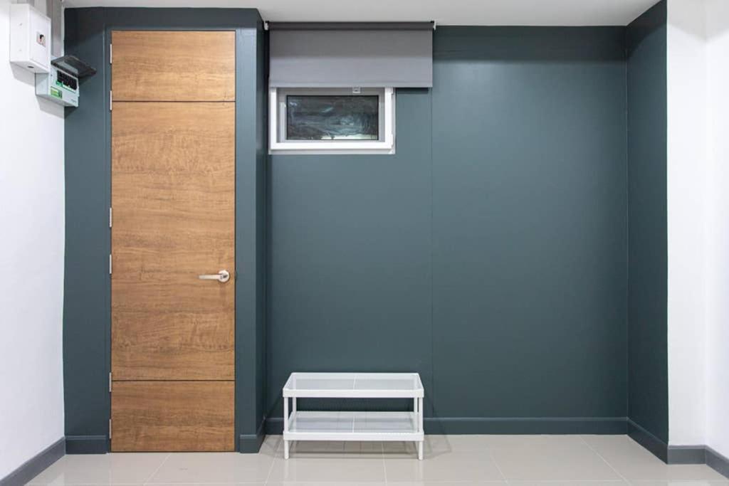 P1 Silom Pan Large Full Kitchen Wifi 4-6pax Pangsapuri Bangkok