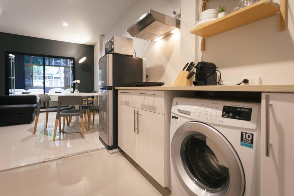 S2 Silom Large 4-6 Guests Full Kitchen Wifi * Banguecoque