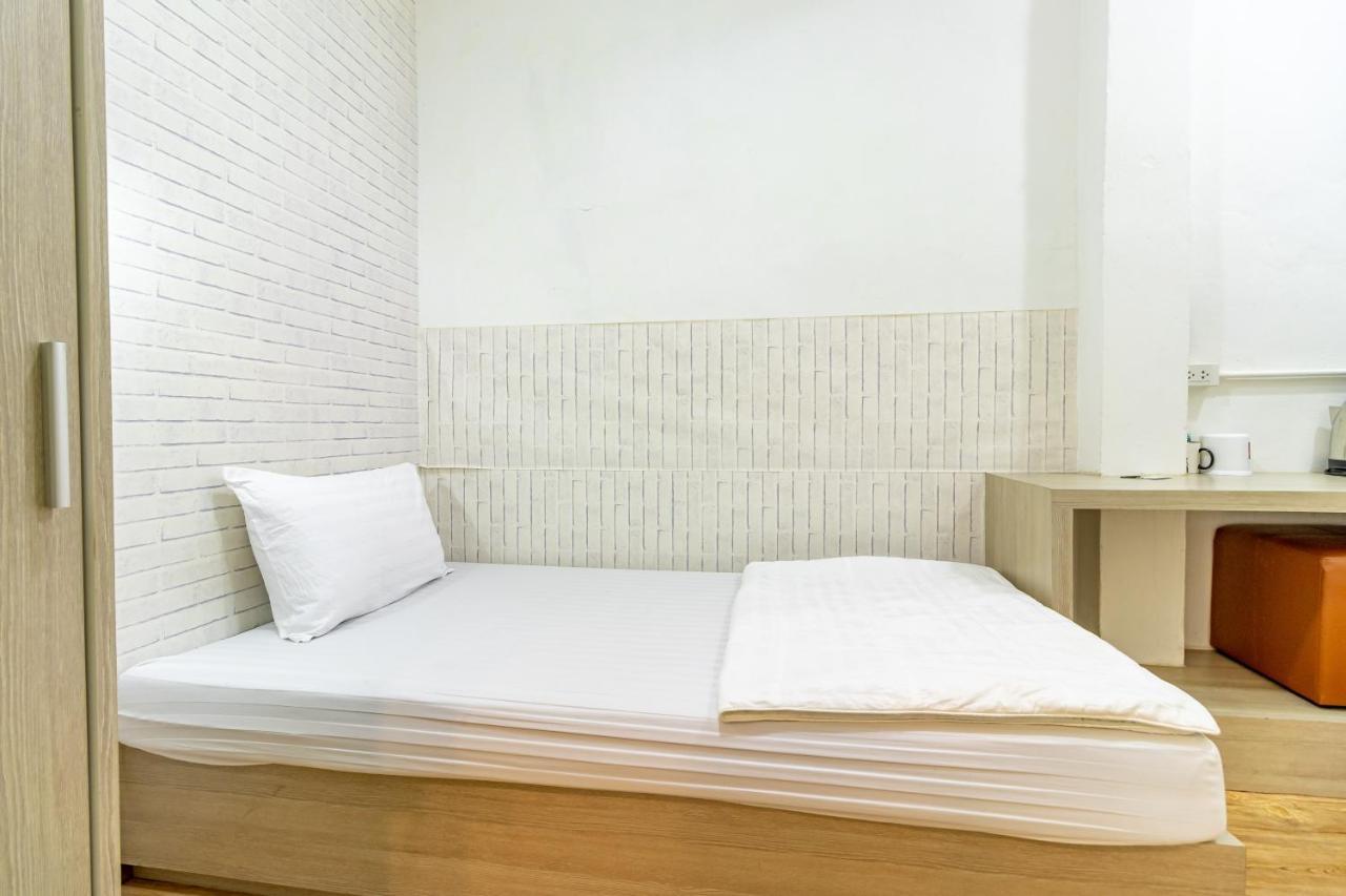 Ze Bang Aor Station Apartment