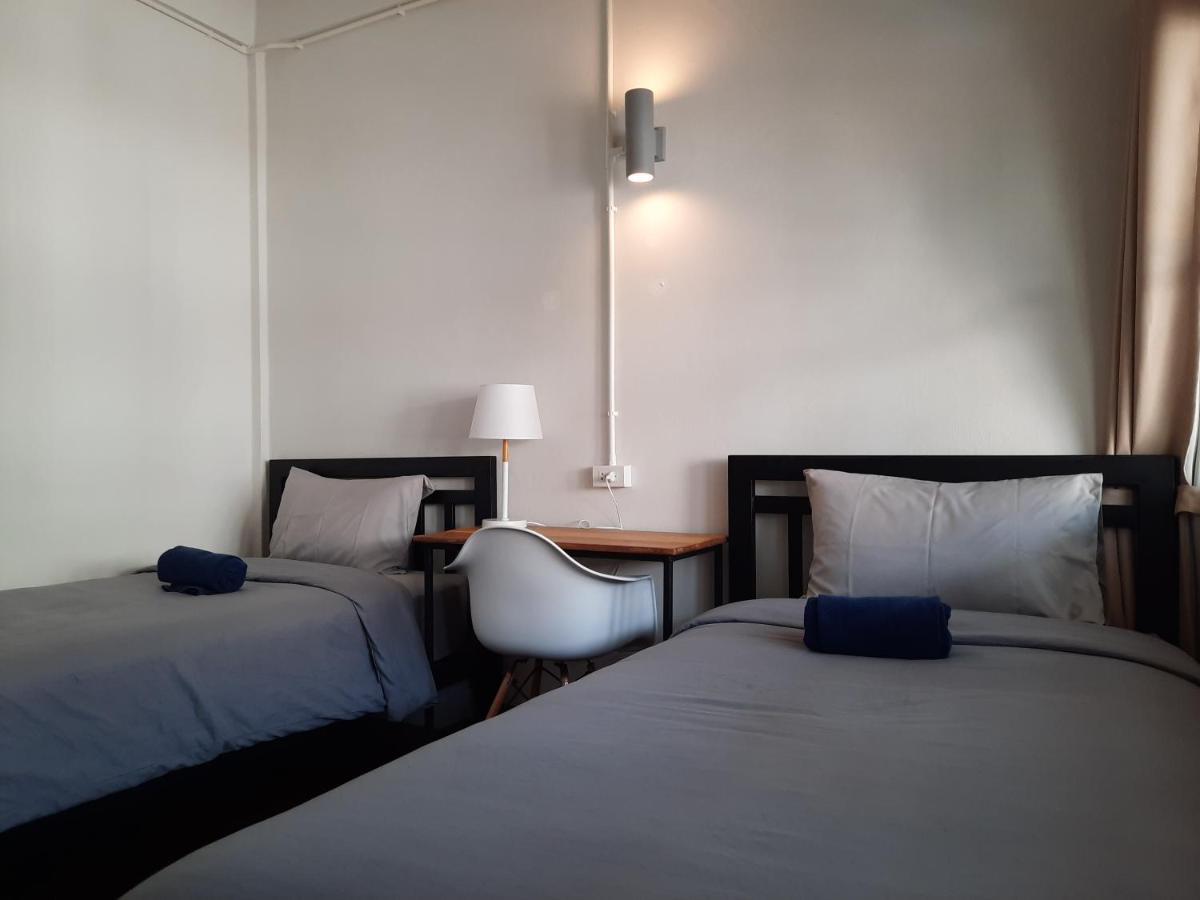 Pingplalee Female House Bed & Breakfast *