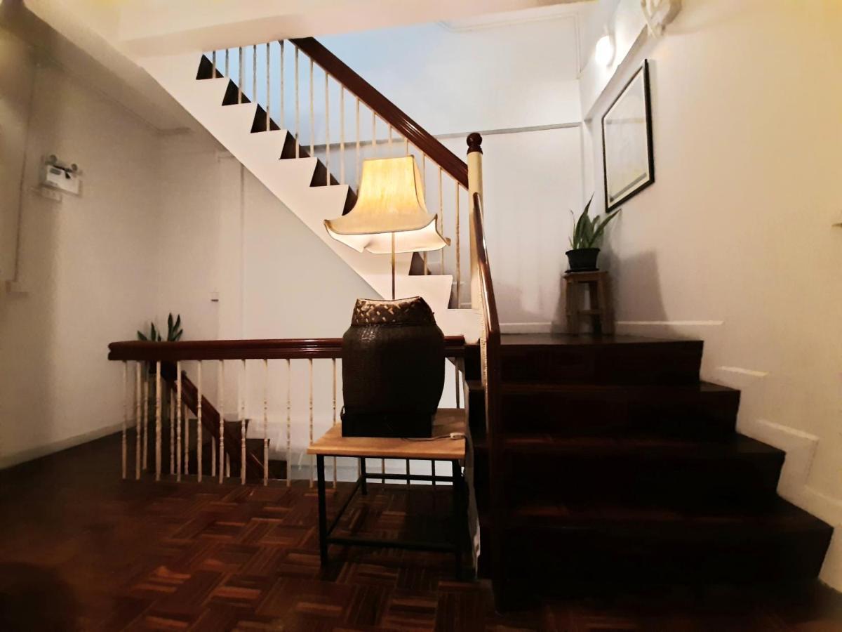 Pingplalee Female House Bed & Breakfast