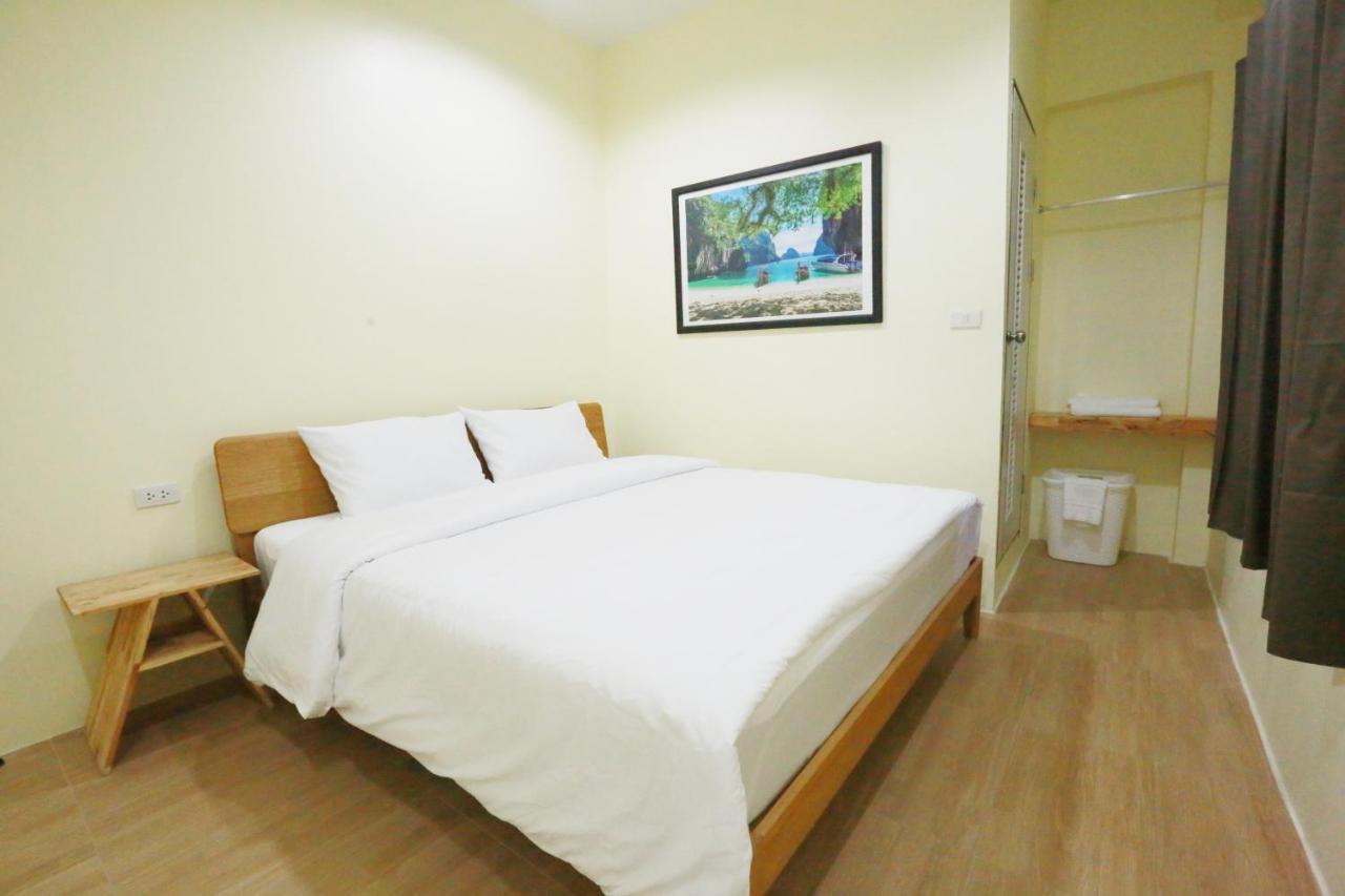 Interest Poshtel Hostel Bangkok