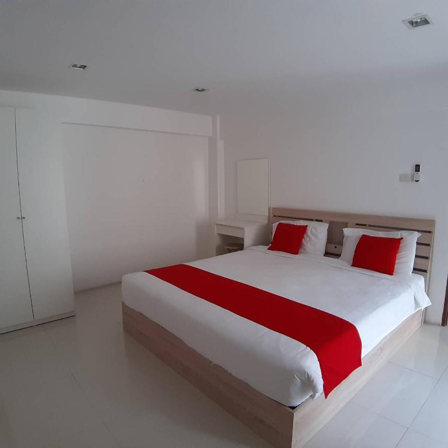 Slt Apartment Bangkok