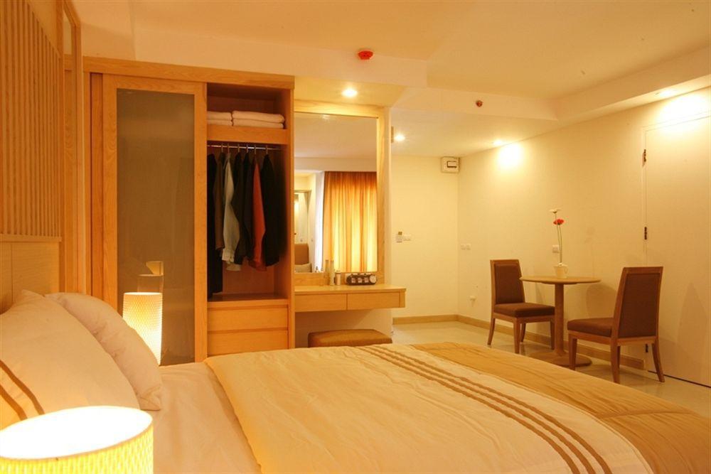 Romance Bangna