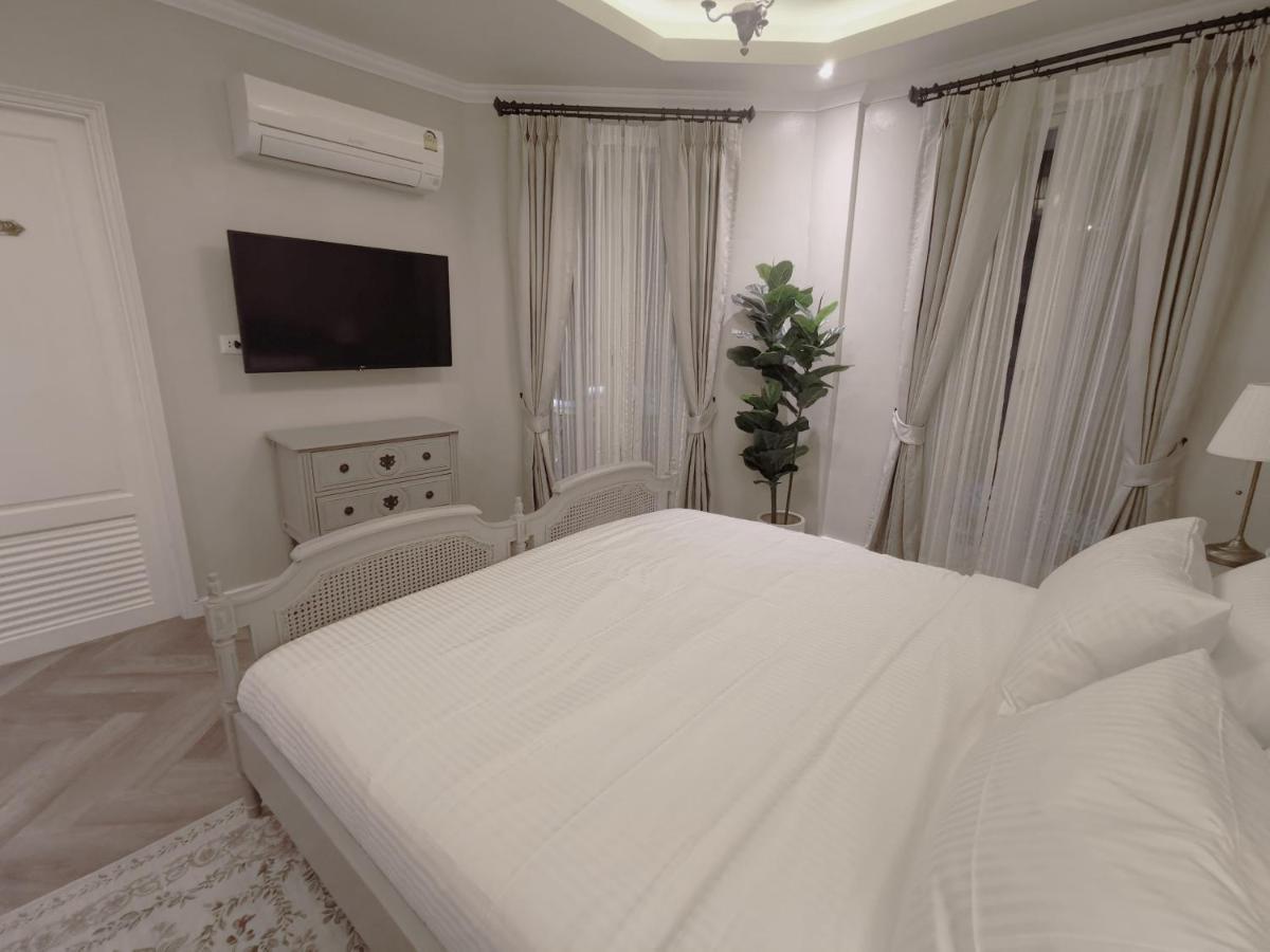 Double Bed
