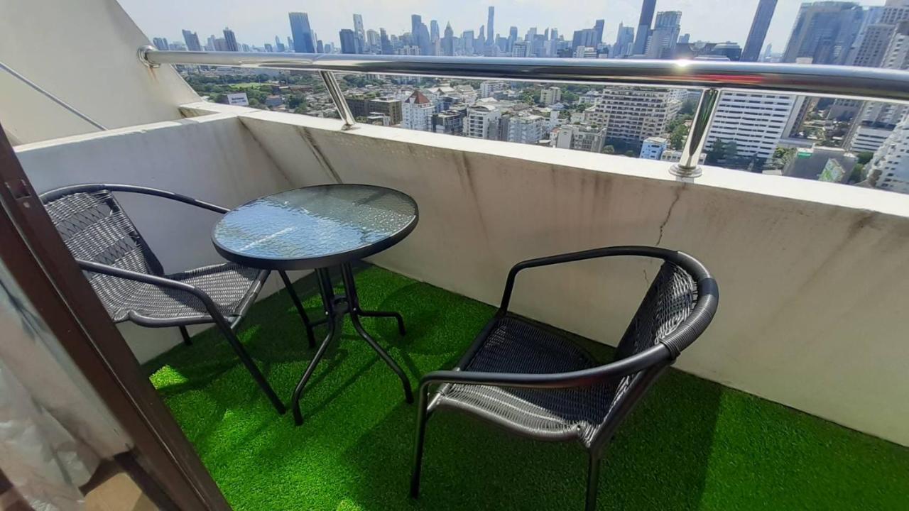 Cozy Central 25th Floor Beautifull Balcony Apartment Bangkok