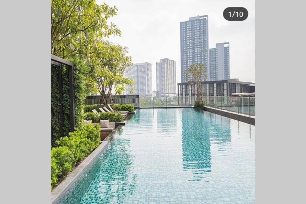 The Base Park East - Sukhumvit 77 Apartment Bangkok