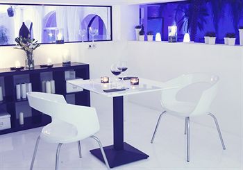 Ocean @ Livingstones Urban Boutique Hotel