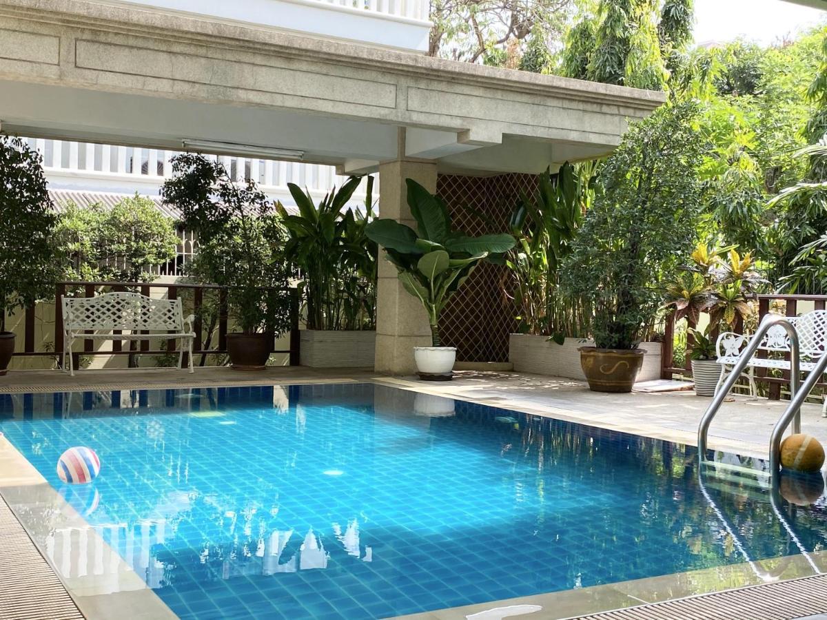 14 Place Sukhumvit Aparthotel 3*