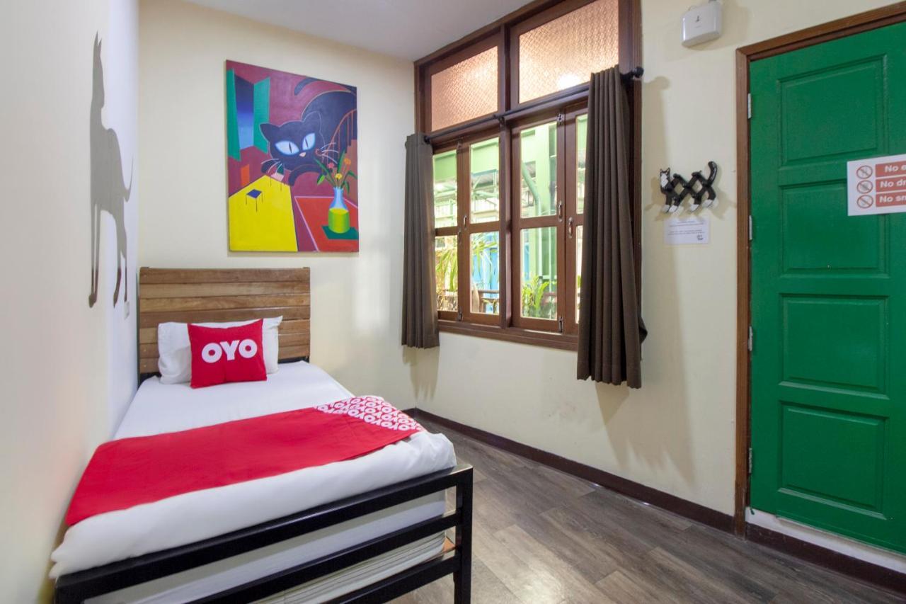 Hostel Art Sanamchai *