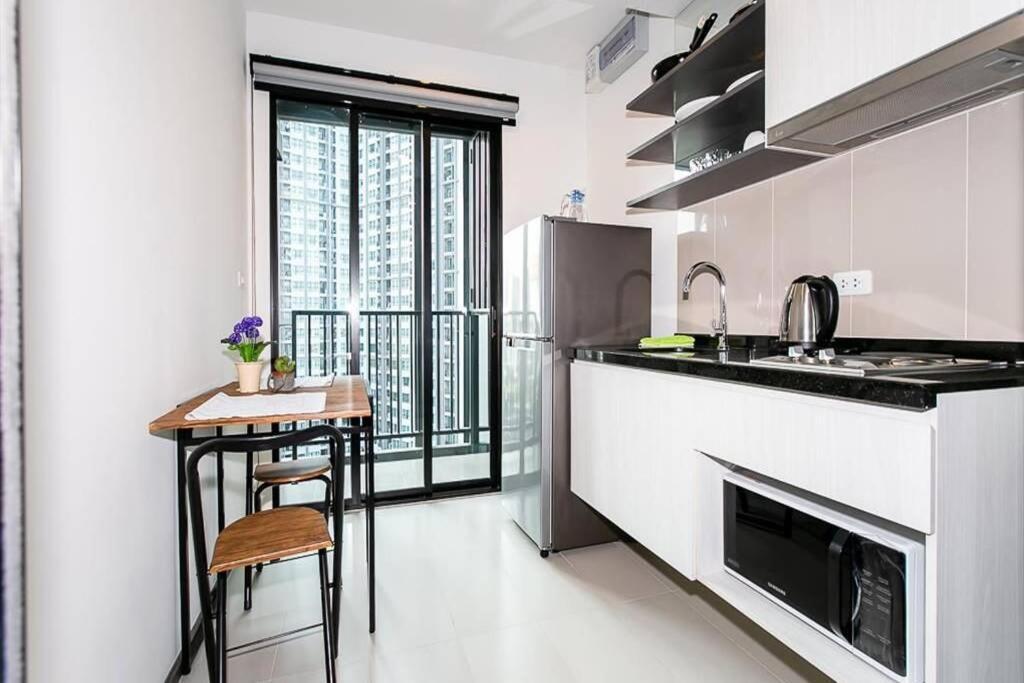 Apartemen The Base Park East - Sukhumvit 77
