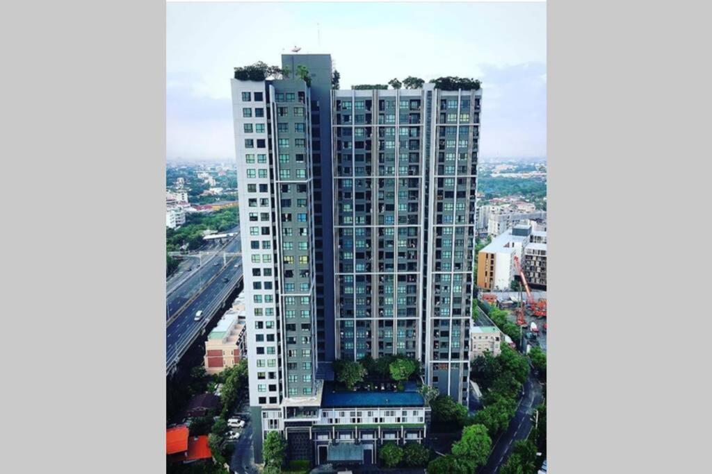 Apartemen The Base Park East - Sukhumvit 77 Bangkok