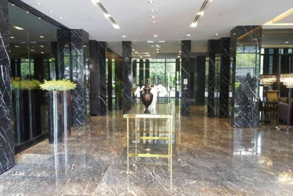 Apartemen The Base Park East - Sukhumvit 77 Bangkok