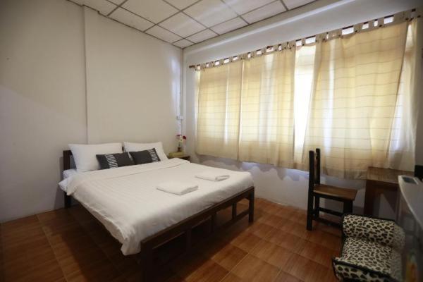 Banana Donmuang Albergue *