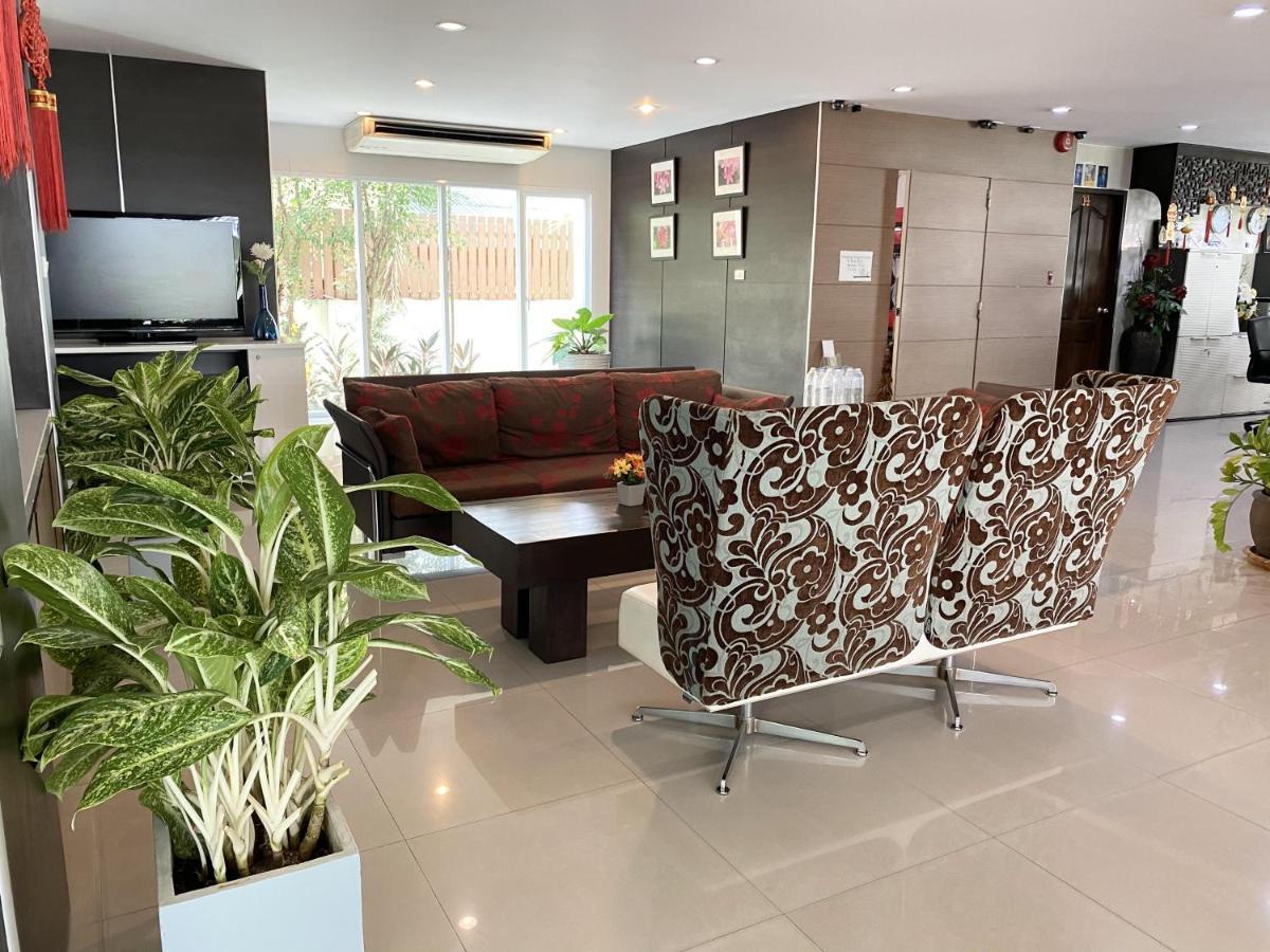 14 Place Sukhumvit Aparthotel