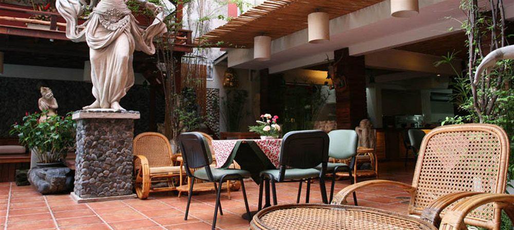 Cha-cha Banglumphu Hotel 3*