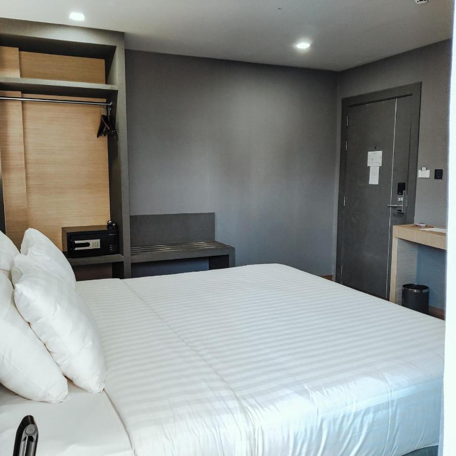 Hyde Park Hotel 3*