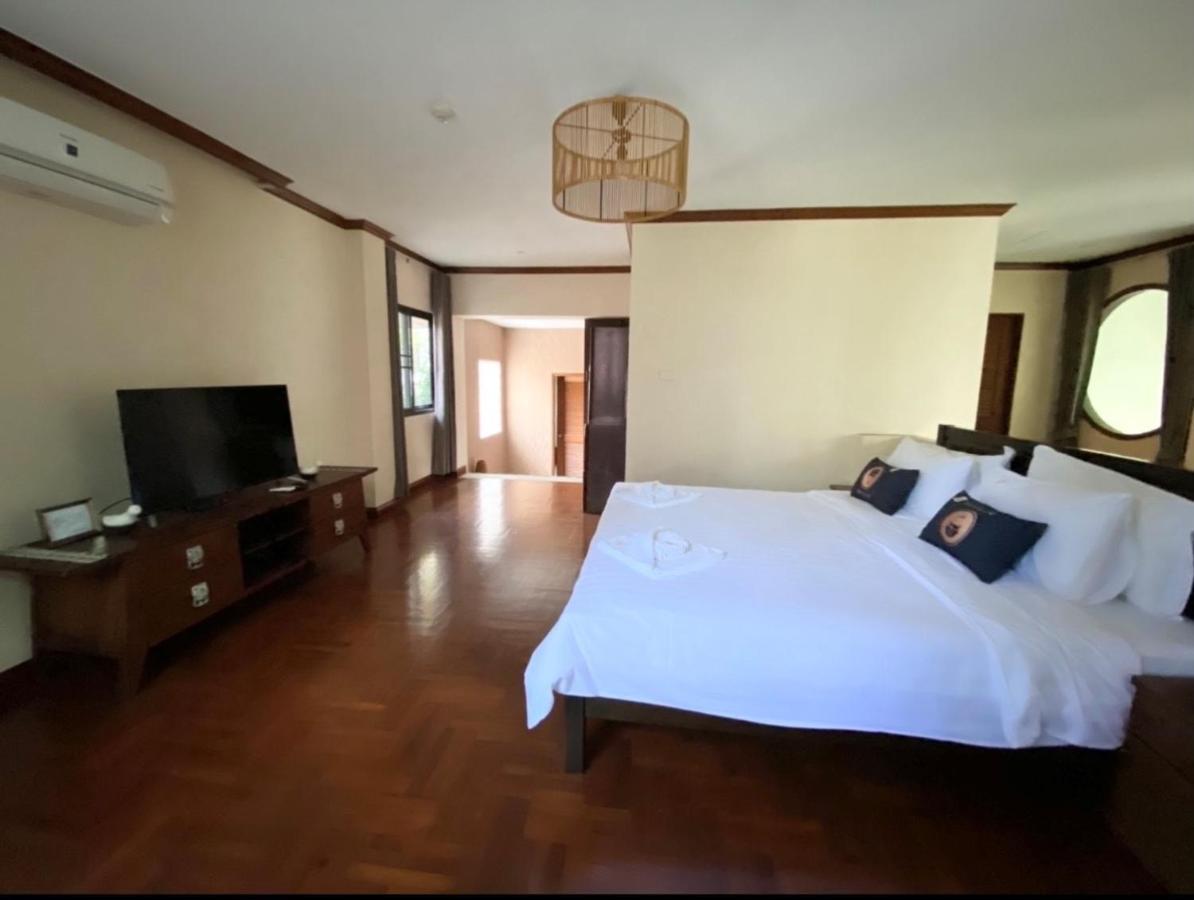 Nt Place Sukhumvit Apartment