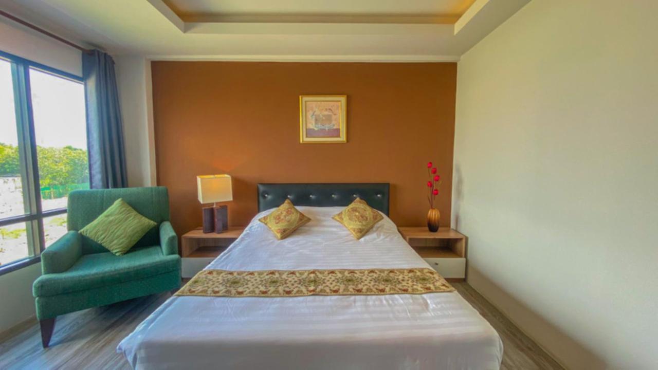 Plearnwan Deluxe Mansion Hotel *