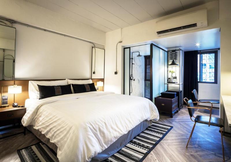 Ir-on Hotel